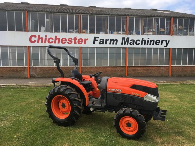 Kubota L4240 side