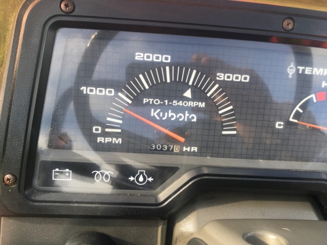 Kubota ST30 dashboard