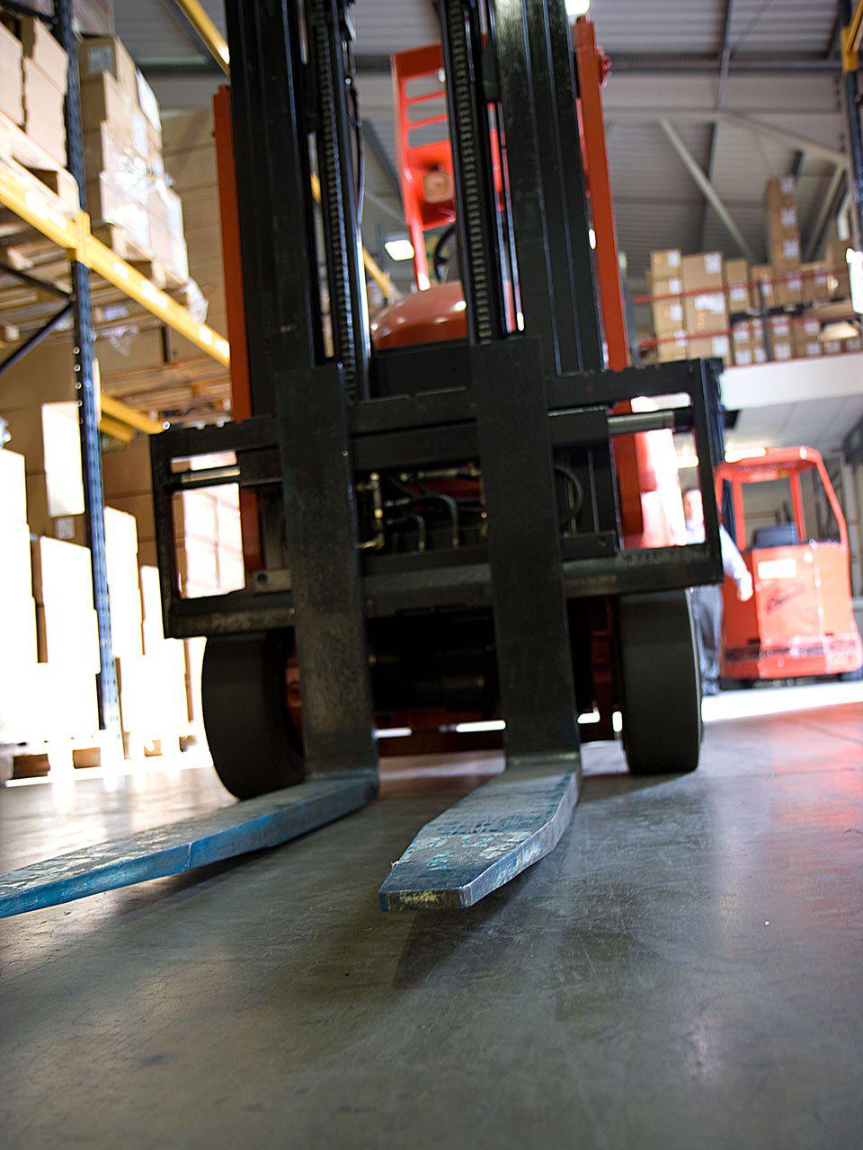 How Forklift Training Improves Efficiency in the Workplace