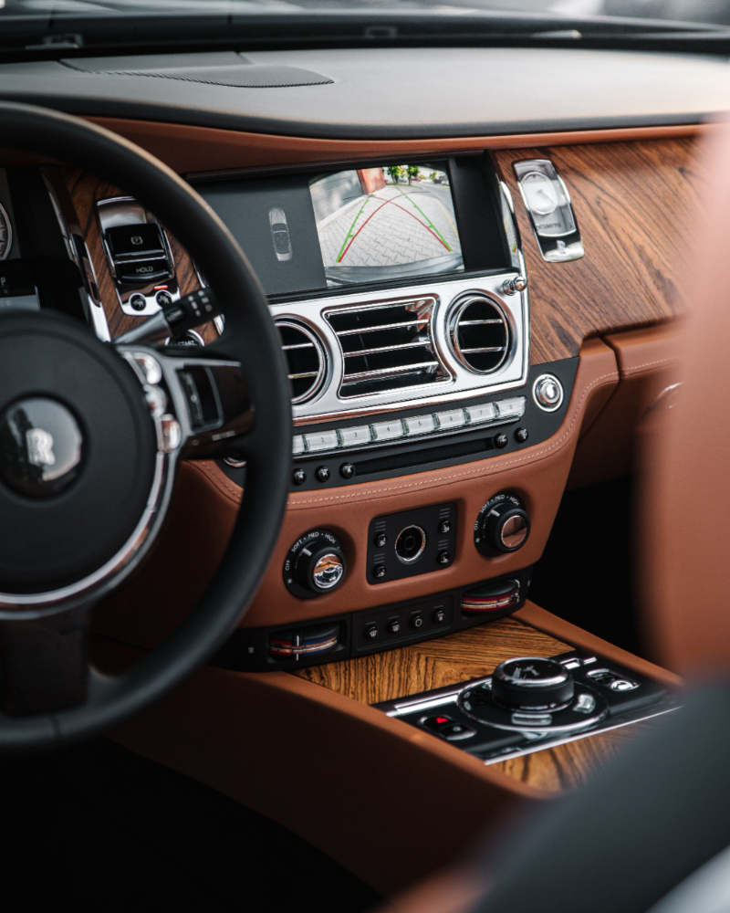 Classic Elegance - What Is Special About The Rolls-Royce?