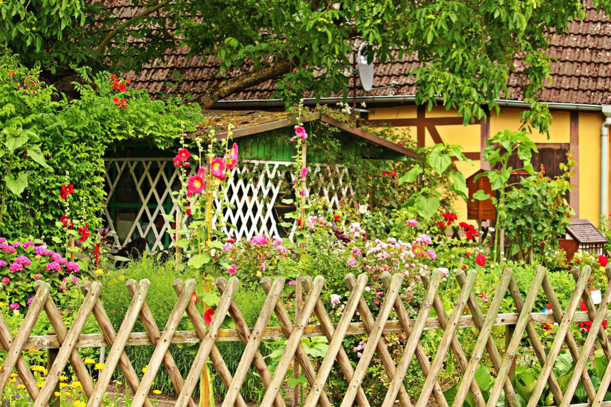 What Is The Best Type Of Garden Fencing What Is The Best Type Of Garden Fencing