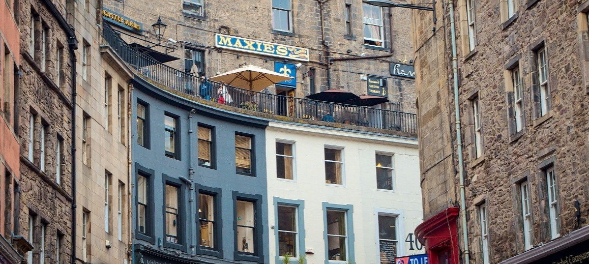 Edinburgh Old Town: Things to See Between Edinburgh and Aberdeen