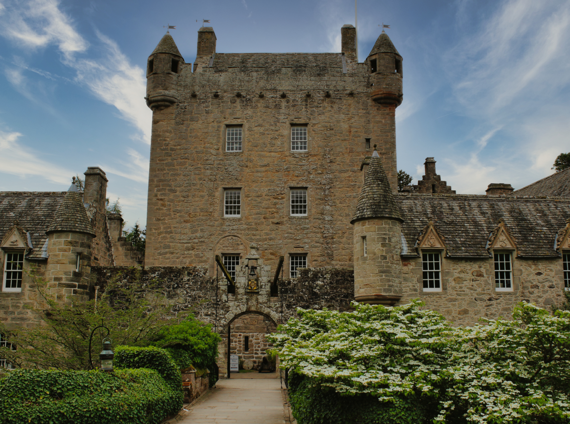 What Are The Best Castles To Visit In Highlands