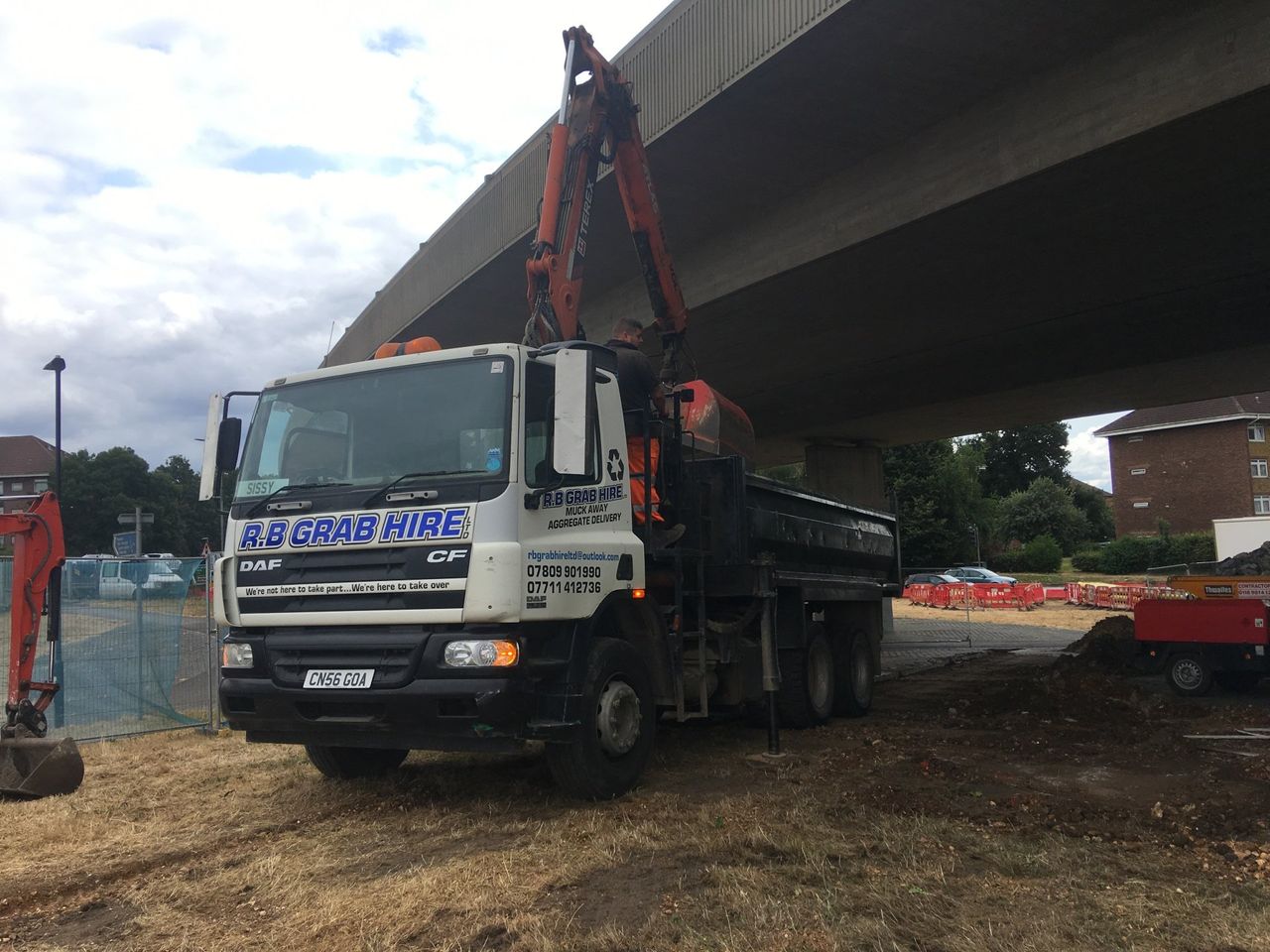 Grab Lorry Services Near Me Southampton, Portsmouth, Fareham