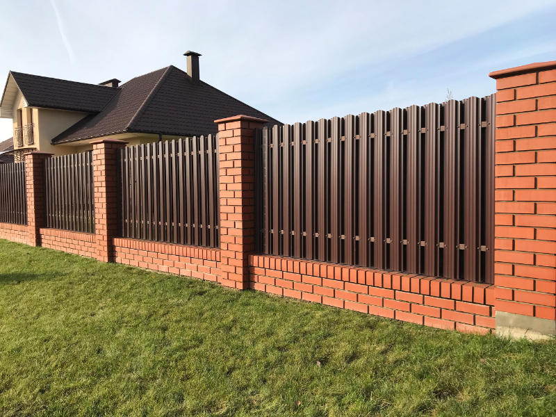 Metal Fencing - Fencing Contractors Milton Keynes, Buckinghamshire