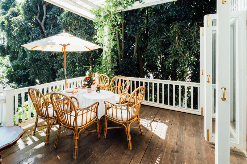 Family Dining - Top Benefits Of Garden Decking
