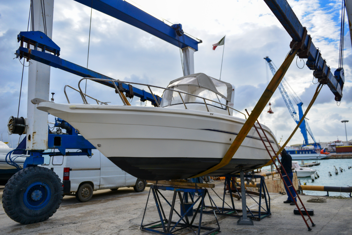 How To Maintain A Boats Hull