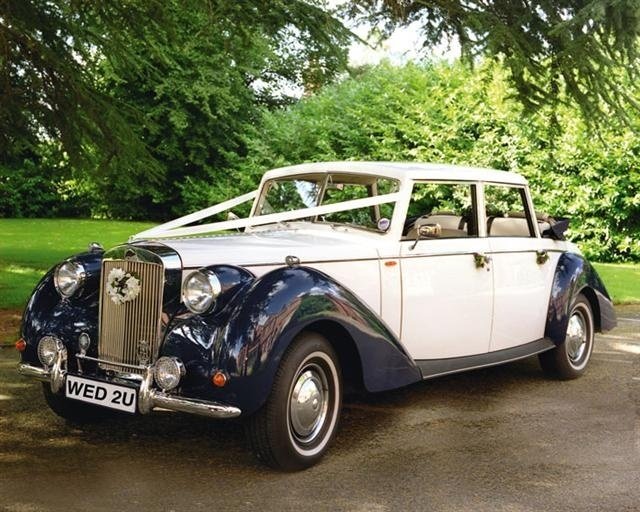Royale Windsor (Four Seater)