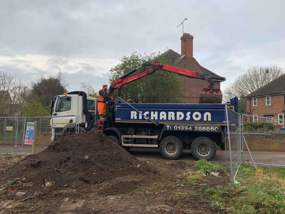 Muck Removal - - Japanese Knotweed Solutions - Essex, London, UK Wide