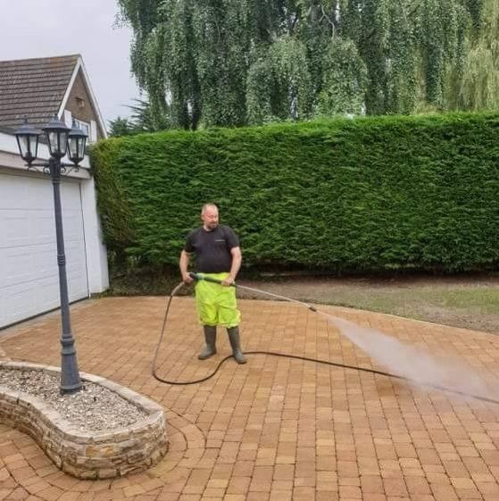 EXPERT PRESSURE CLEANING STAFF Ripon 