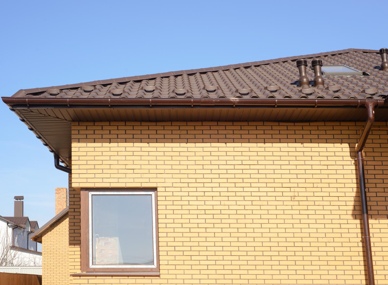 What Are Signs That Guttering Needs Clearing