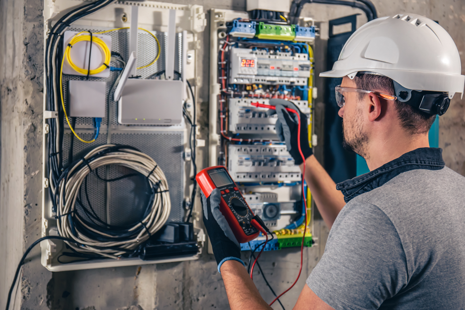 When To Call An Emergency Electrician When To Call An Emergency Electrician Image