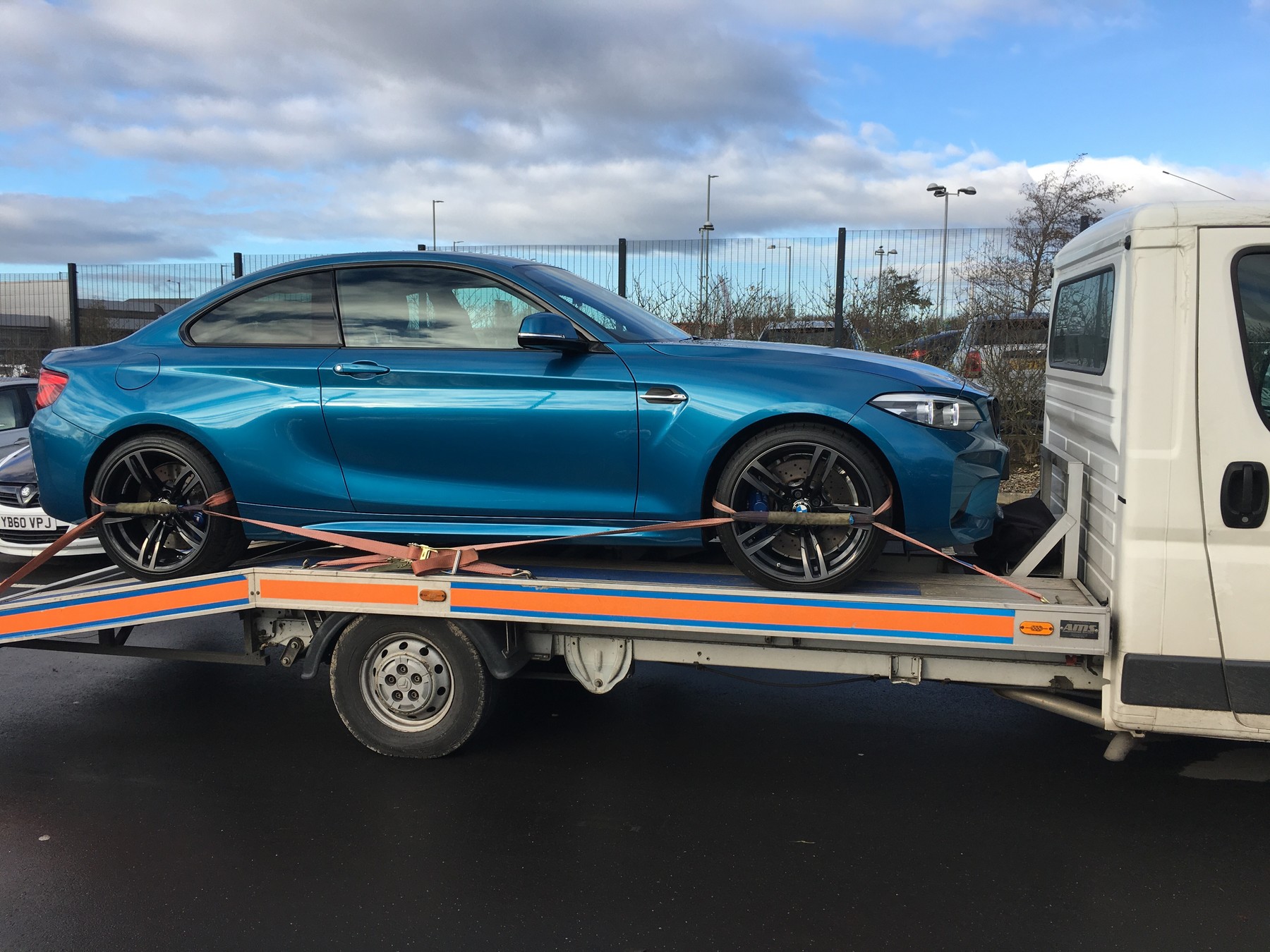 Collection of M2 from Sytner Blackpool (image 2 of 2)