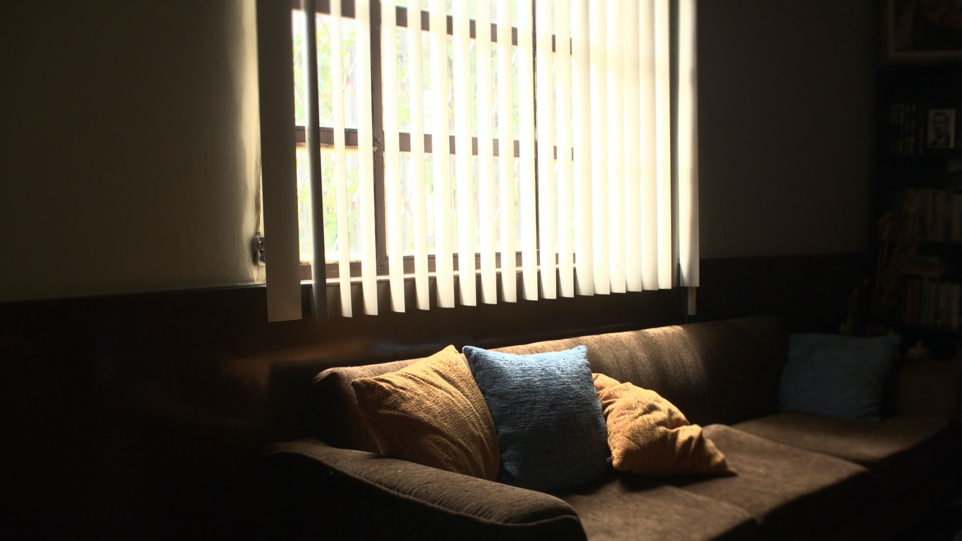 How to Measure and Install Vertical Blinds 