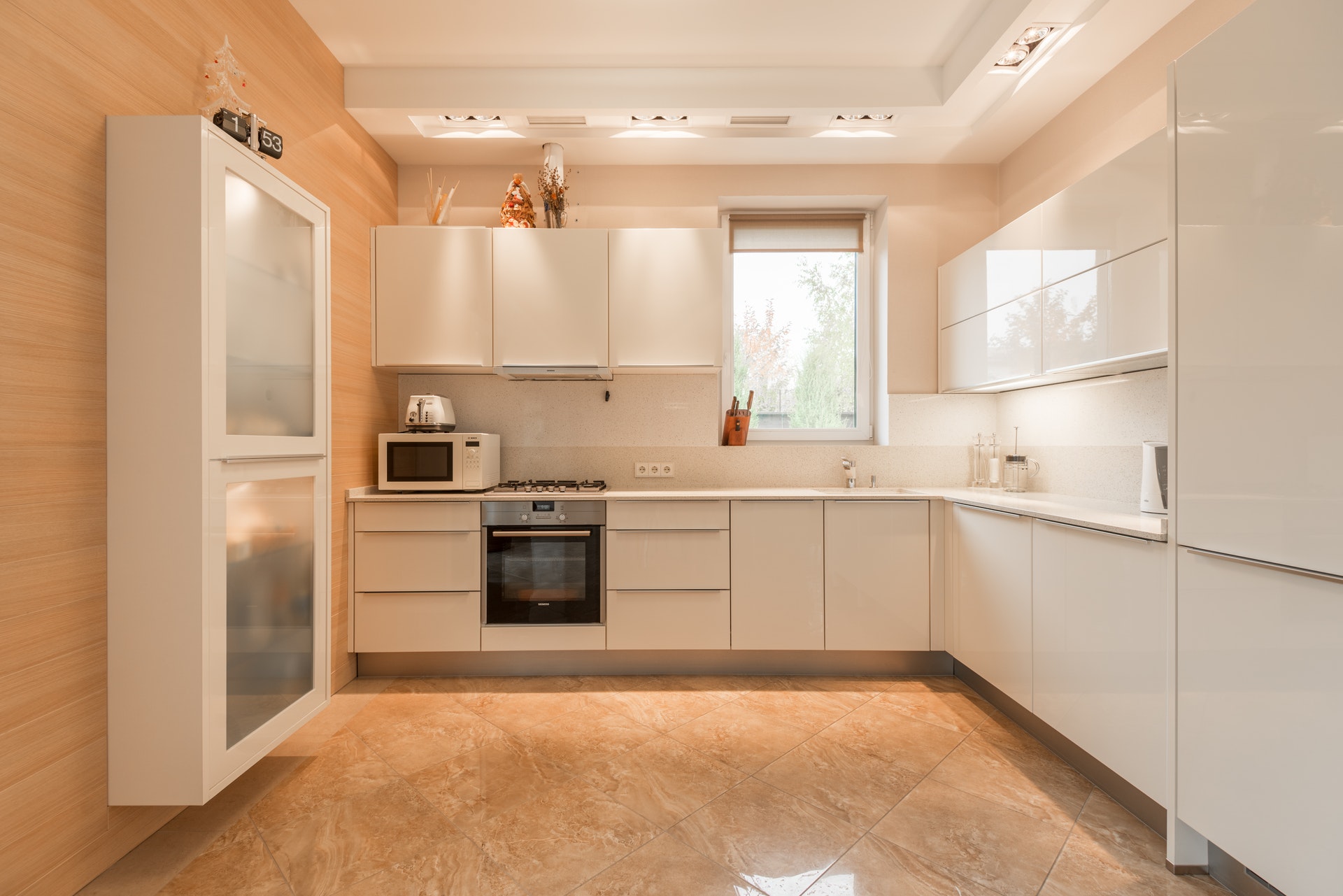 ROLLER BLINDS VS VENETIAN BLINDS?