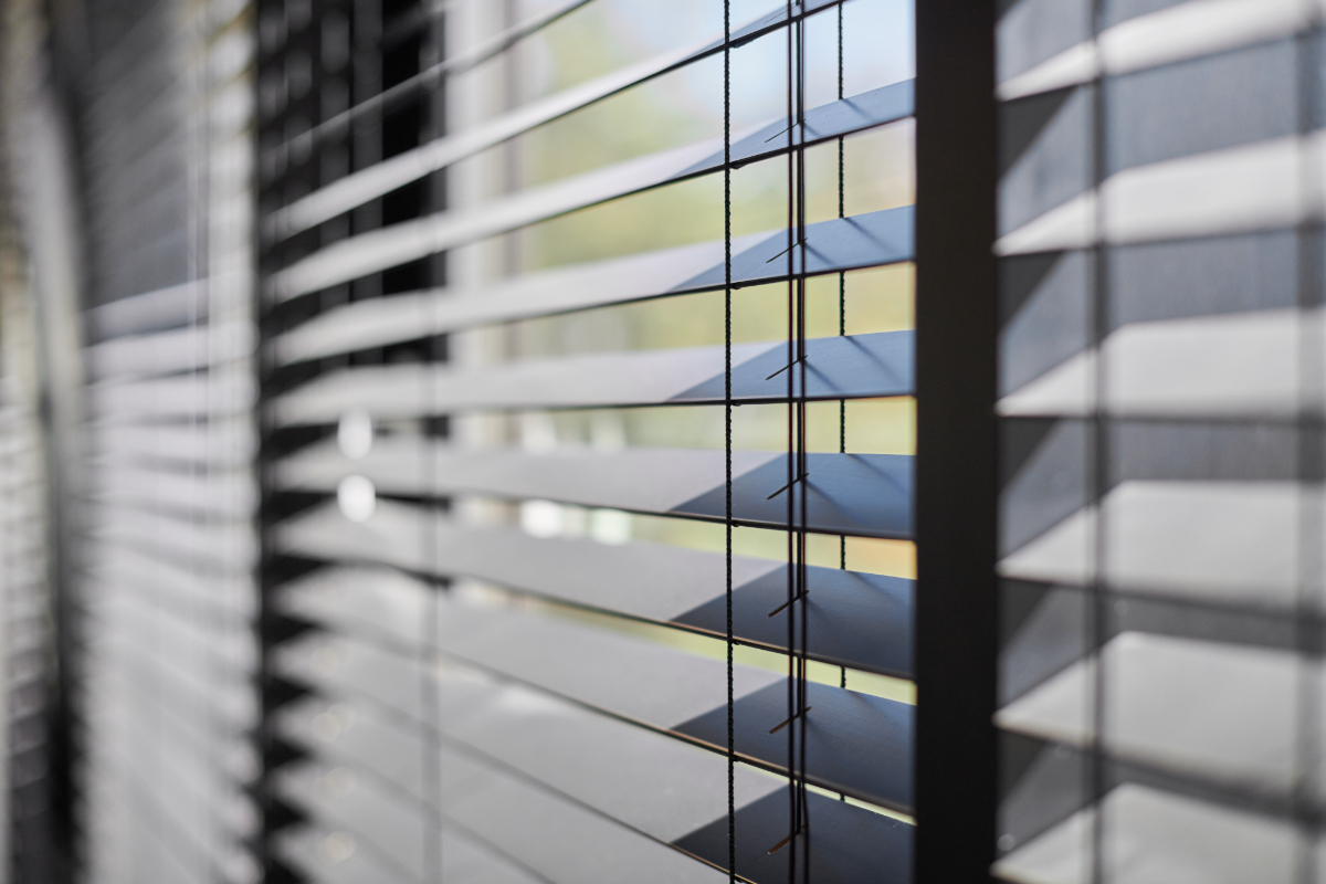 How Much Should I Pay For Roller Blinds?