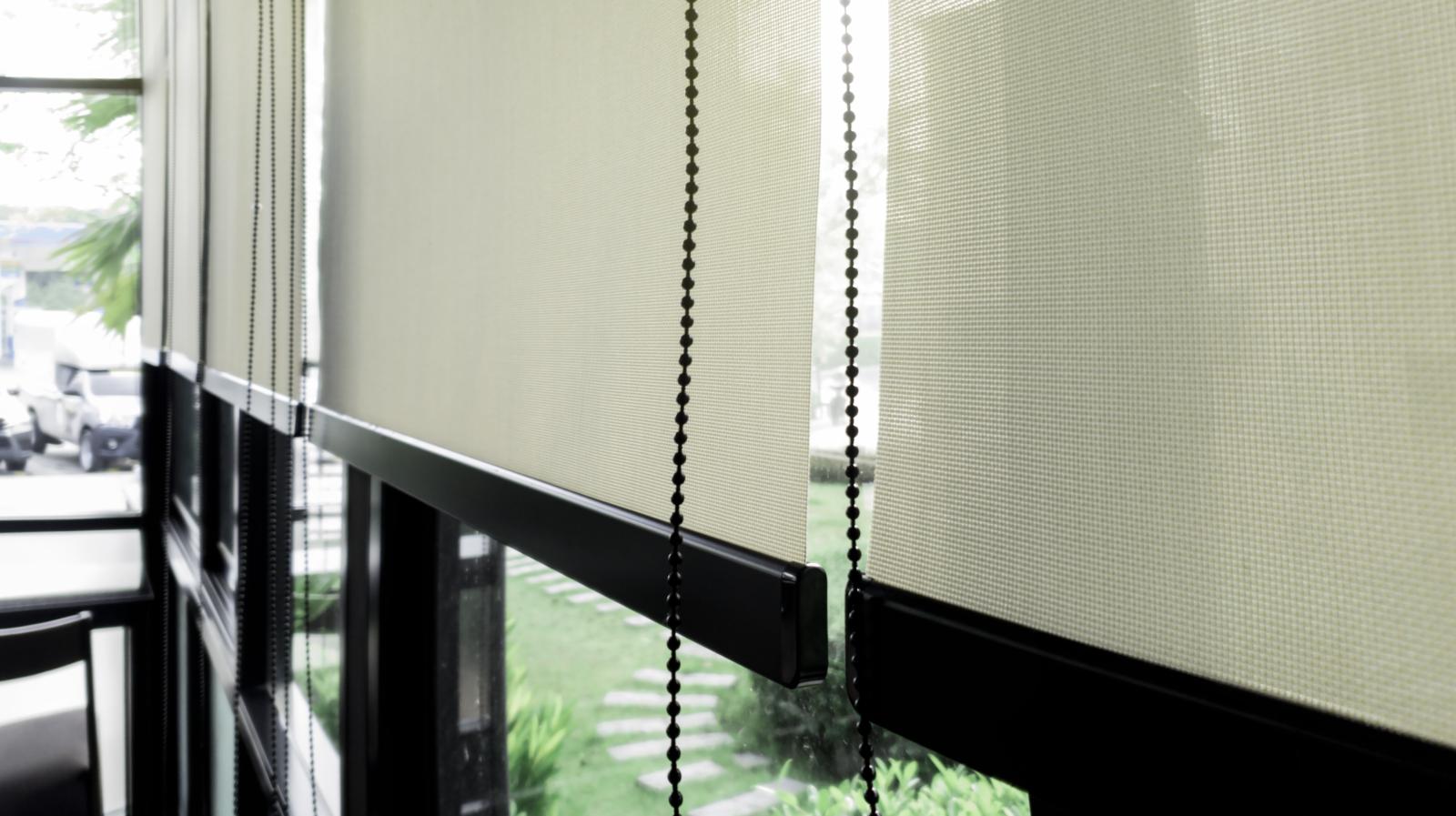Roller Blinds vs. Roman Blinds: Which Offers Better Light Control?
