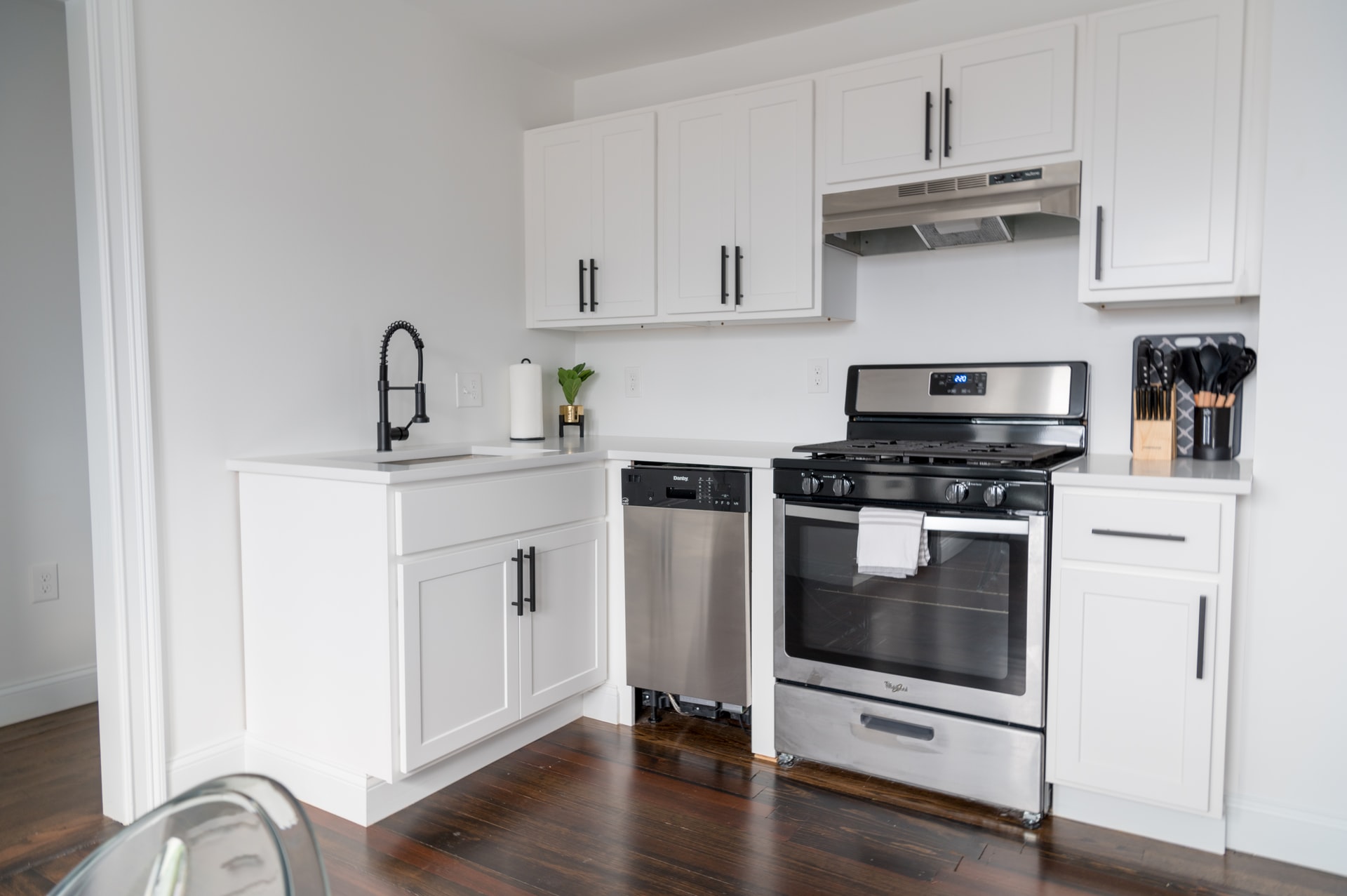 What does end of tenancy cleaning involve? Caernarfon, Anglesey and Gwynedd
