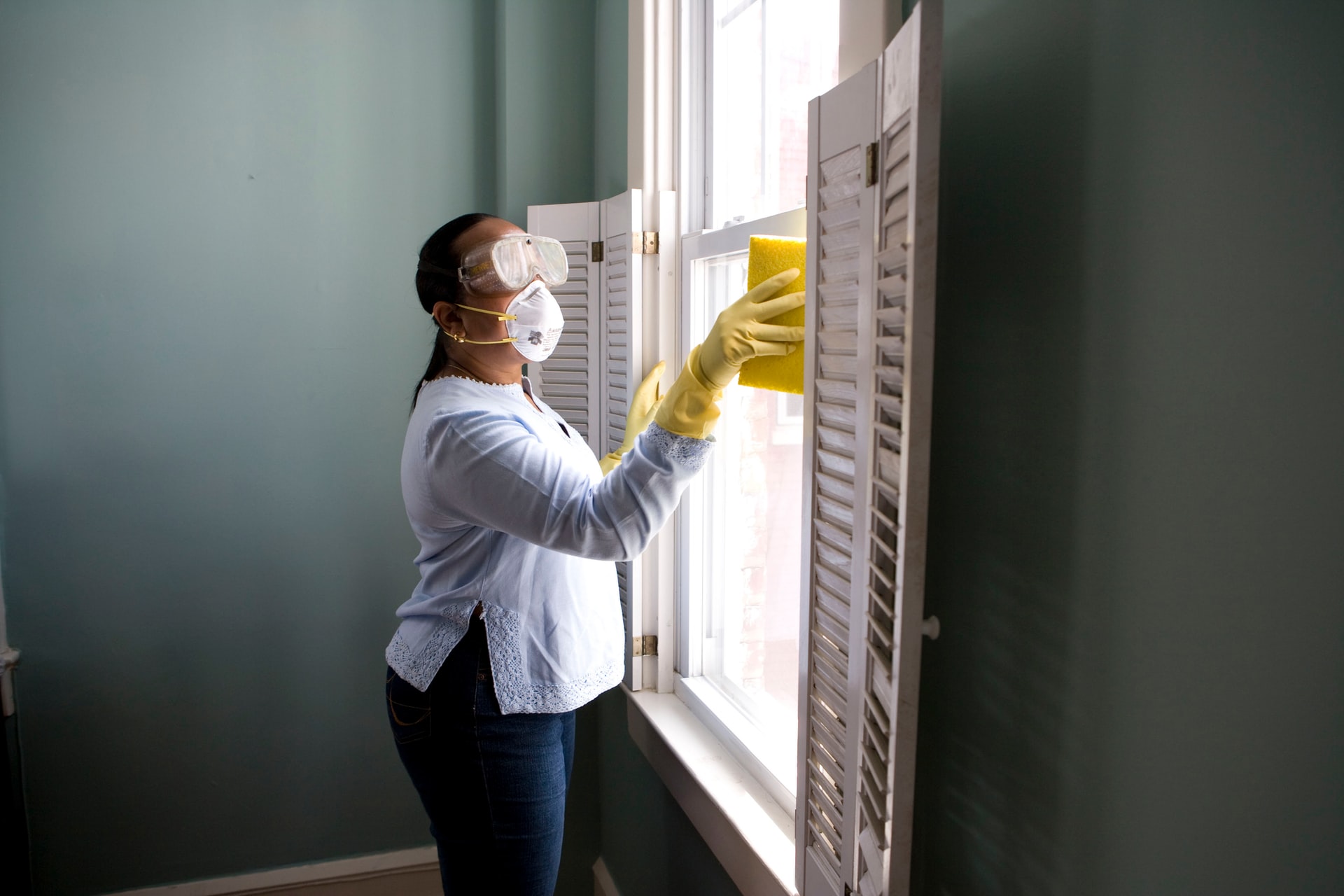 professional deep cleaning in Caernarfon, Anglesey or Gwynedd