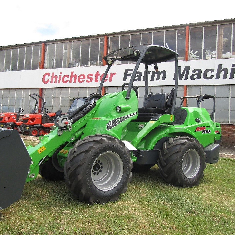Avant 640 loader