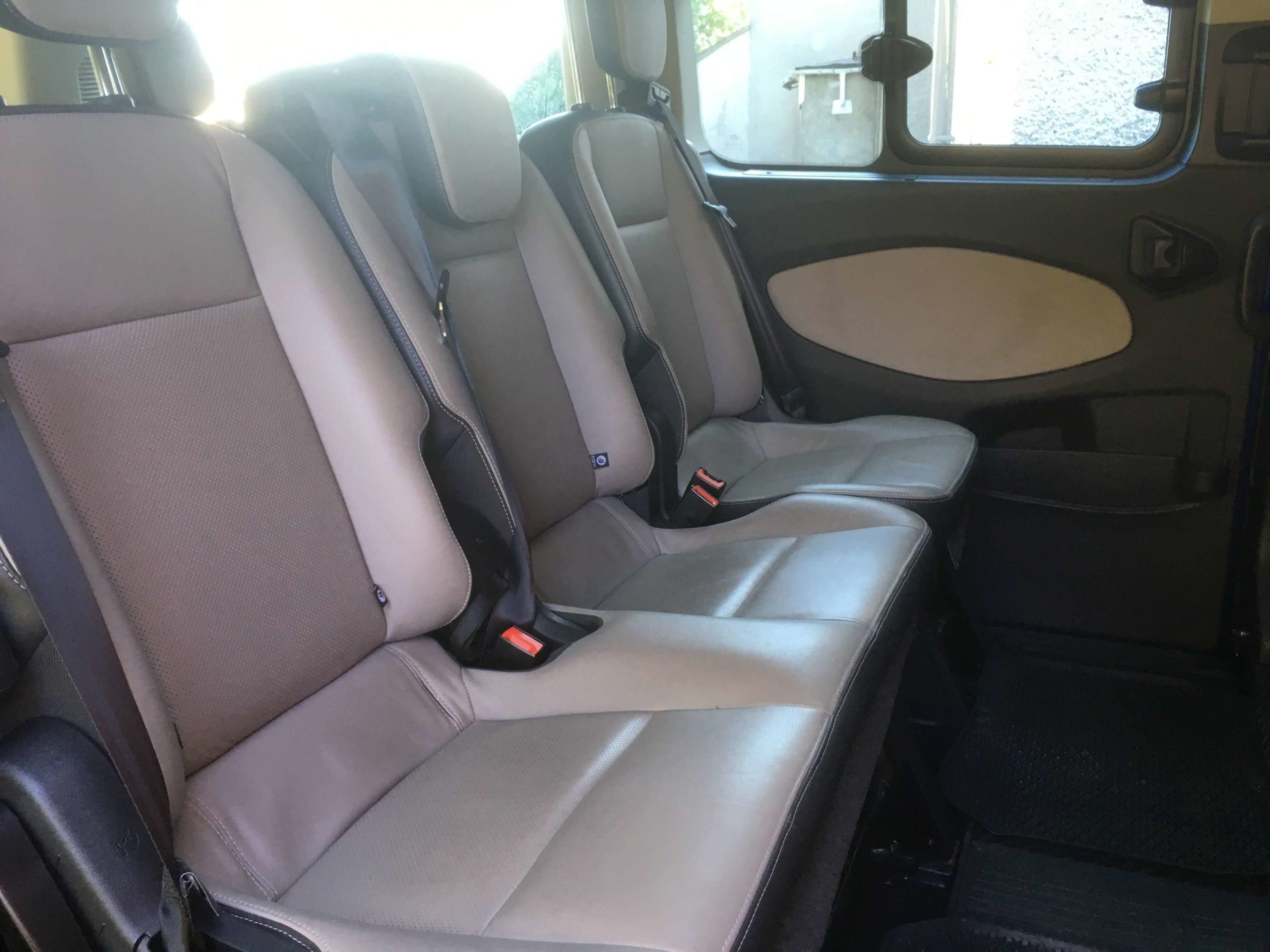 8 Seater Taxi Hire Garlogie and Aberdeenshire