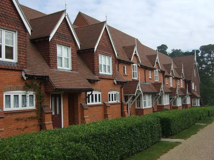Should You Buy A House With Penetrating Damp
