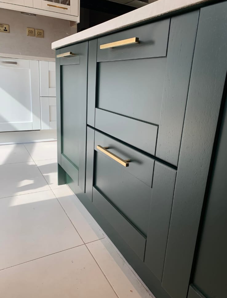 Kitchen Resprays In Leeds, Harrogate, Wetherby, Shadwell
