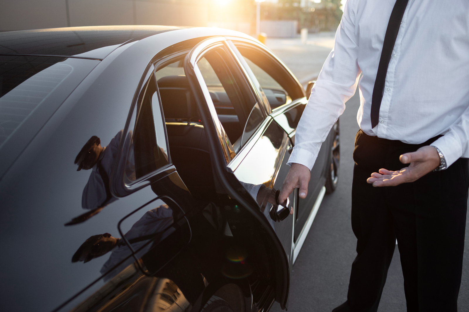 Reasons to Choose Professional Chauffeur Services Reasons to Choose Professional Chauffeur Services
