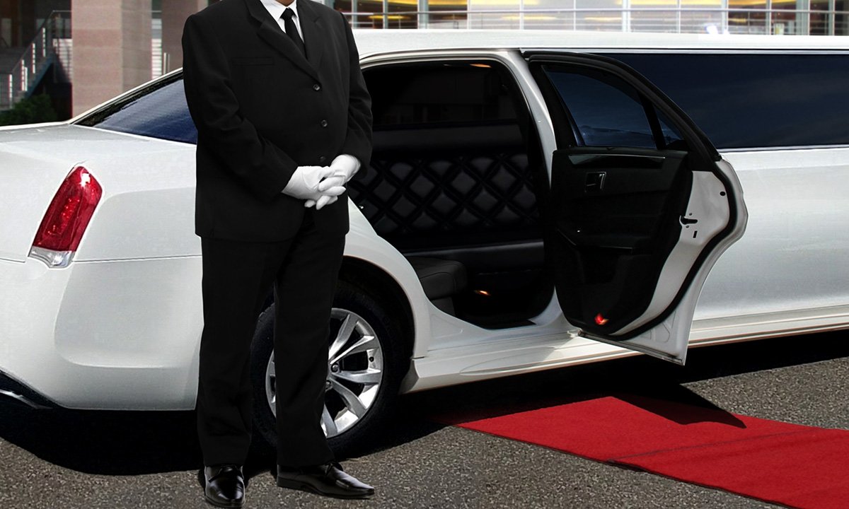 How Luxury Chauffeur Car Hire Can Elevate Corporate Travel How Luxury Chauffeur Car Hire Can Elevate Corporate Travel