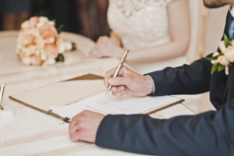 How much is the average wedding Scotland?
