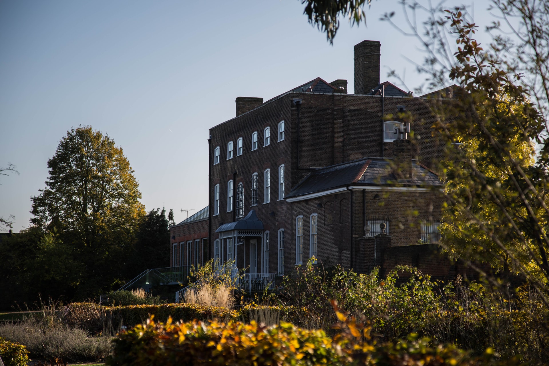 RENOVATIONS & EXTENSIONS Listed Buildings