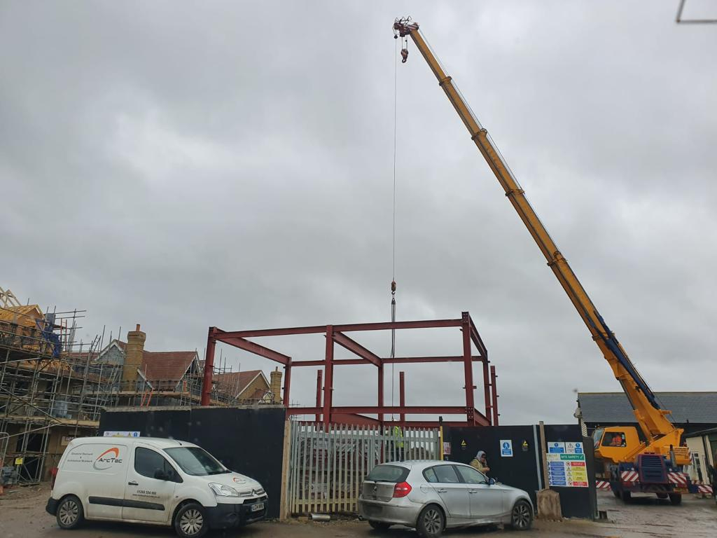 WHAT CAN YOU LIFT WITH A HIAB?