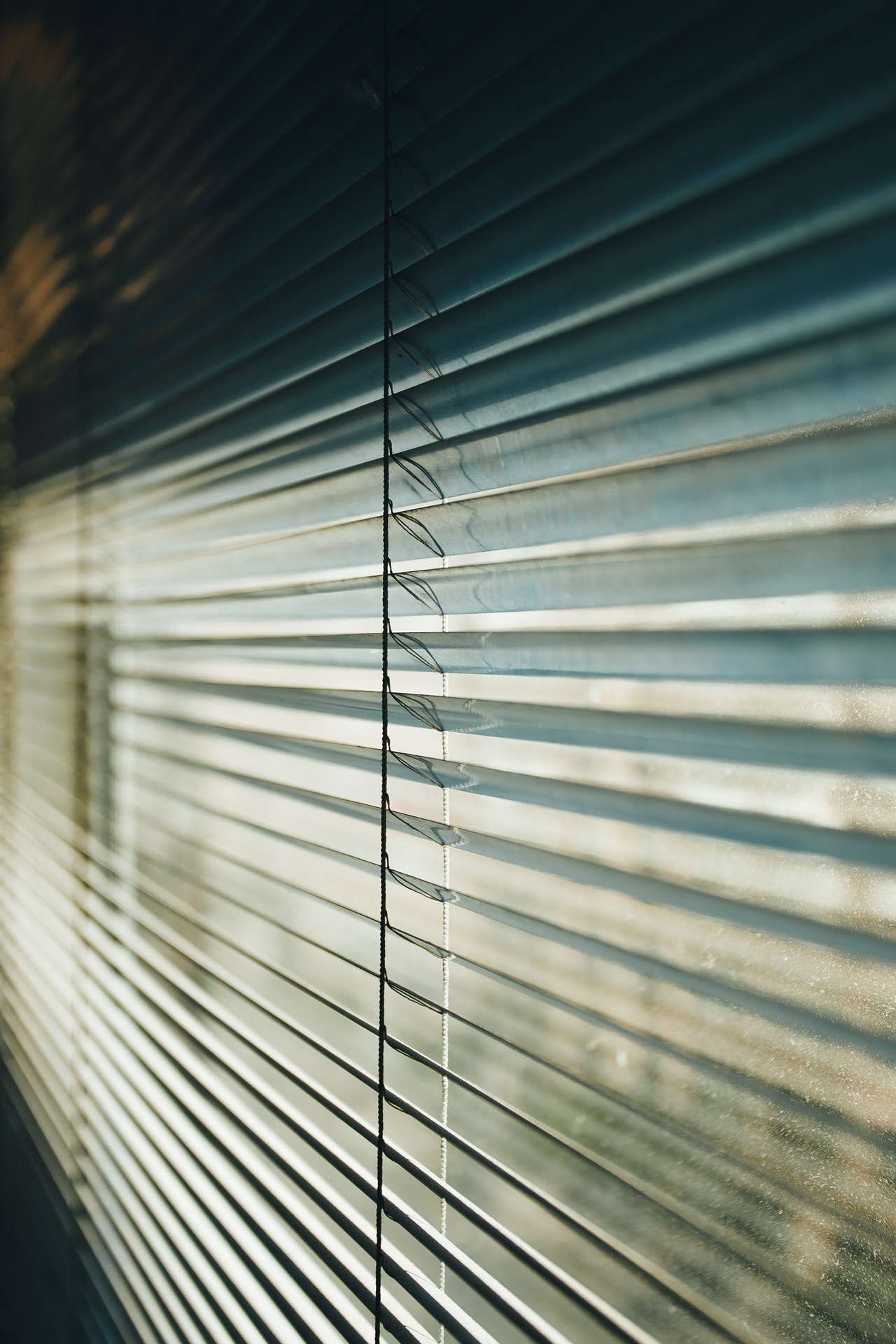 How do I measure for Venetian blinds? Gwent and Cardiff