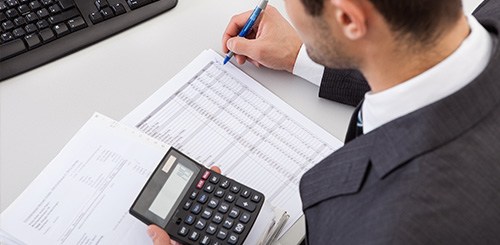 DO I NEED AN ACCOUNTANT TO DO MY TAX RETURN?