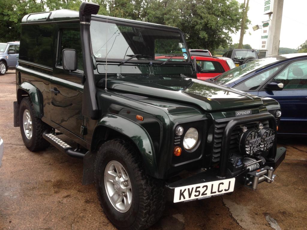 2002 Defender 90 Td5 respray in Epsom Green