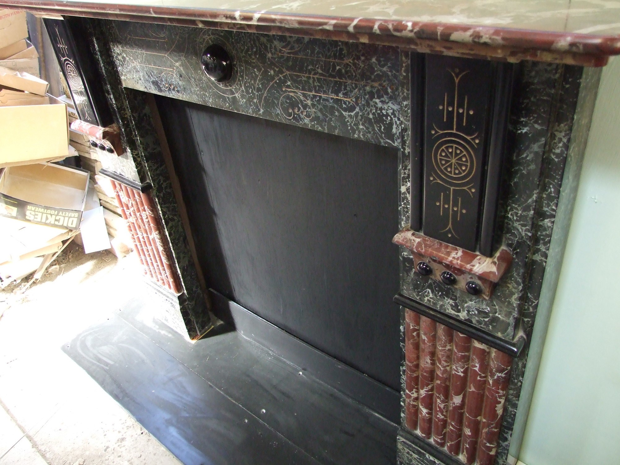 What is a Victorian fireplace