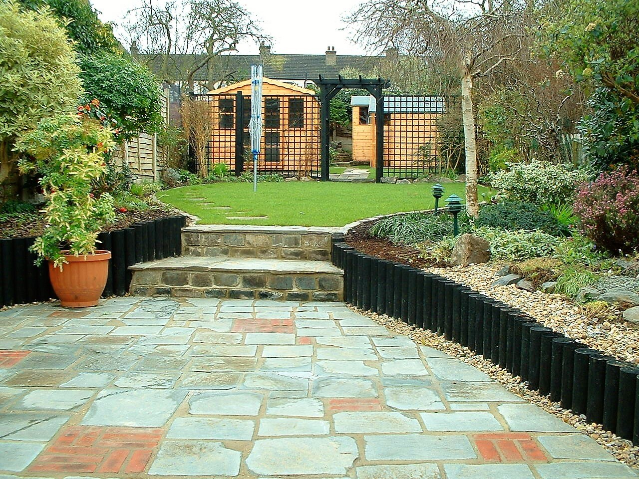 Gravesend patio - to this