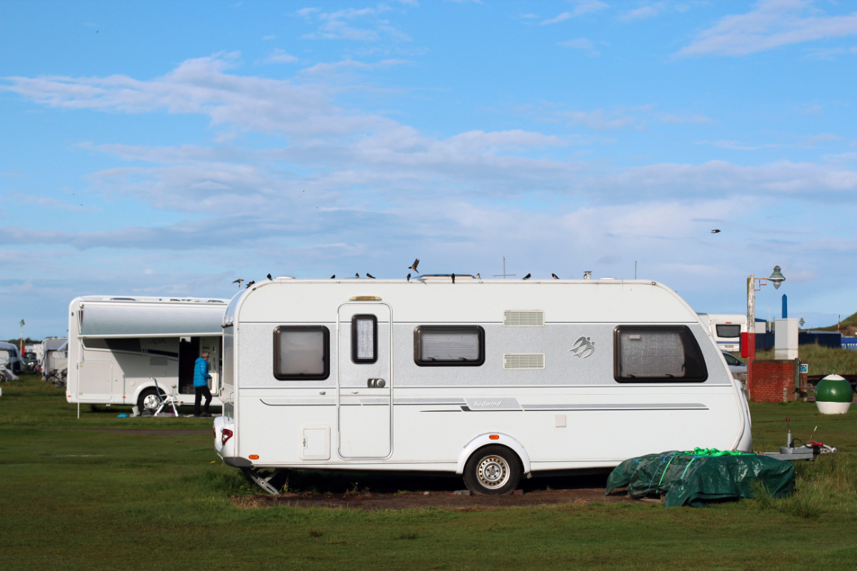Caravans and Motorhomes: Pros and Cons