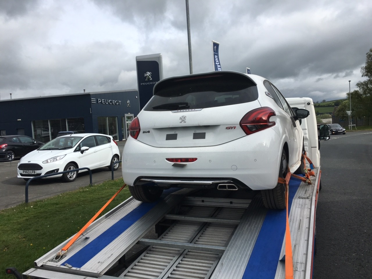 Peugeot 208 Deliver to Main Dealer Blackpool