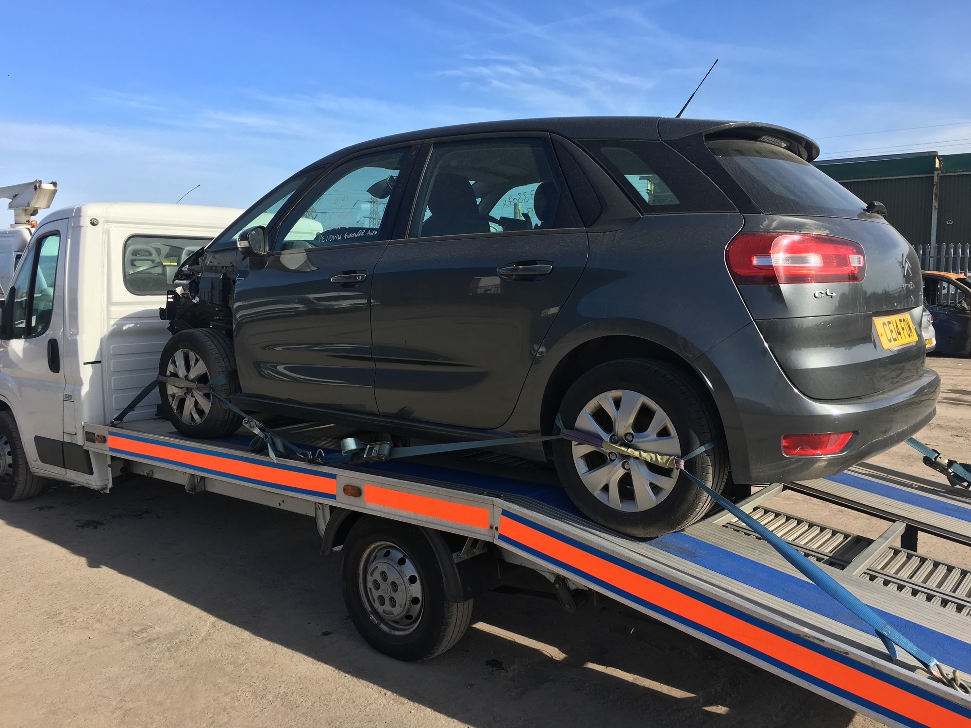 Damaged Citroen C4 Transported