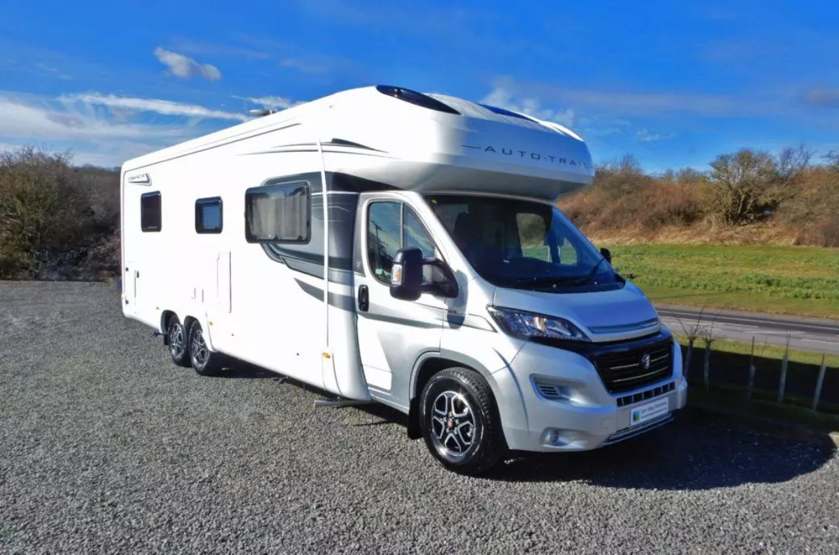 Auto-Trail Comanche Lo-line (Automatic) For Sale in Newcastle 